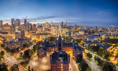 Obraz premium Toronto, Ontario, Canada Skyline at Twilight