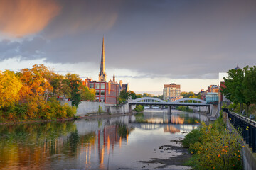 Obraz premium Cambridge, Ontario, Canada on the Grand River