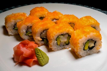 SUSHI COMIDA