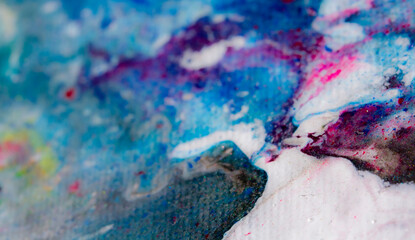 Texturas abstractas de pintura l&iacute;quida en tonos azules y rosas