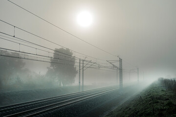 Mgła nad linią kolejową © bulamati