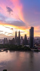 Fototapeta premium City skyline at sunset over water (2)