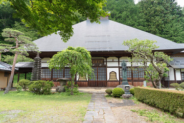 日本：信定寺の本堂／中山道和田宿（旧宿場町）／長野県長和町・8月