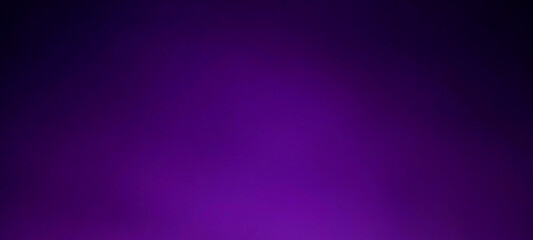 Fototapeta premium Rich vibrant purple gradient background evokes luxury, mystery, and creative energy for design.