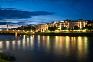 Fototapeta premium Hotel waterfront, Salzburg