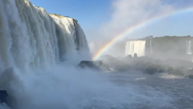Grande Queda das Cataratas do Igua&ccedil;u!