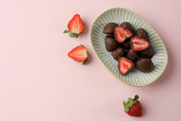Dried Strawberry Coated with Chocolate,