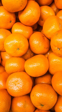 oranges on the market