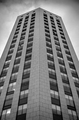 Obraz premium Modern Skyscraper in Stockholm Captured in Black and White