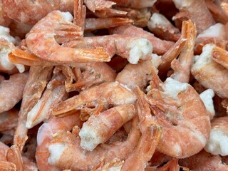 Indulge in a Fresh Shrimp Pile that is Perfectly Crafted for Seafood Lovers Everywhere. A vibrant and tempting pile of fresh shrimp, just waiting to be transformed into delicious seafood dishes
