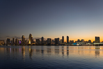 Fototapeta premium San Diego City Skyline at Sunrise Over the Bay