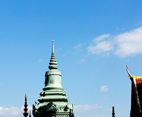 pagoda verde en el recinto sagrado