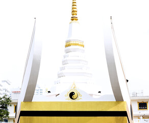 templo con forma de barco