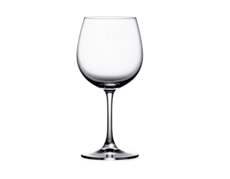 Taça de vinho de cristal, vazia, fundo transparente. 