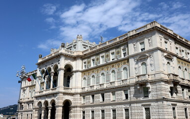 Obraz premium Palast auf dem Platz der Einheit in Triest