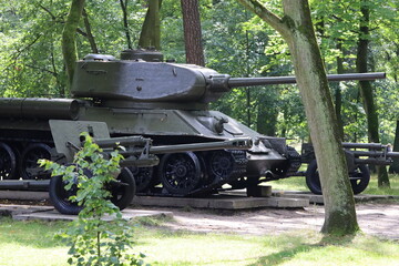 World War II Tank with Artillery