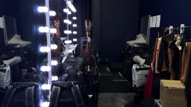 espejo dentro del camerino de un musico