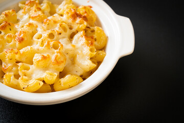 American mac and cheese, macaroni pasta in cheesy sauce