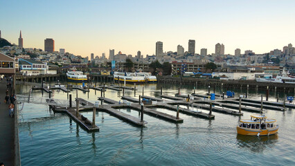 Obraz premium harbor sunset 