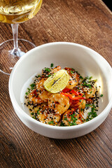 fried shrimp with sesame and lemon