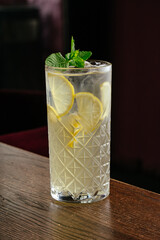 non-alcoholic mojito with lemon and mint