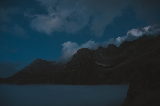 A sea of clouds rolling the Cirque du Gavarnie