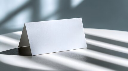 Table card standing perfectly upright casting