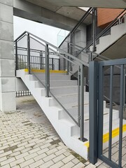 schody w stylu industrialnym