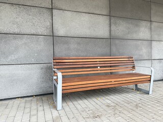 Nowoczesna ławka drewniana