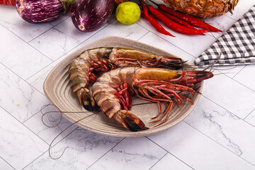 Raw Jumbo king tiger prawns