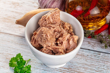 Canned tuna fish in olive oil