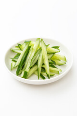 きゅうりの千切り　白バック