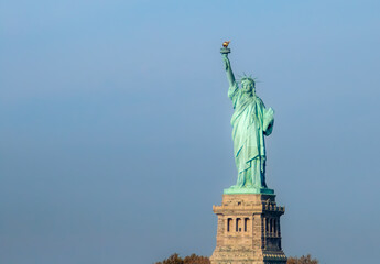 Estatua de la Libertad, La Libertad Iluminando al Mundo, Estados Unidos. La famosa estatua neoyorquina se encuentra en la Isla Ellis. EE. UU.