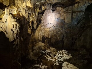 2025 – Interior de las cuevas - Betharram