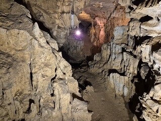 2025 &ndash; Interior de las cuevas - Betharram