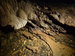 2025 – Interior de las cuevas - Betharram