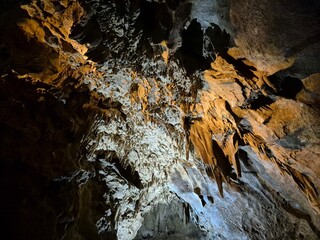 2025 – Interior de las cuevas - Betharram