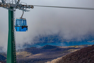 torre  e o bondinho Cerro Catedral Bariloche Argentina Patagônia