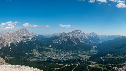 Tofana di Mezzo - Dolomites - (3244 m) View from the summit of Cortina d'Ampezzo © Tomasz Warszewski