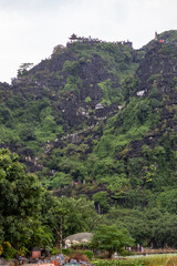 Tam Cốc &ndash; B&iacute;ch Động&nbsp;is a popular tourist destination in north&nbsp;Vietnam&nbsp;and part of the&nbsp;Tr&agrave;ng An Scenic Landscape Complex&nbsp;UNESCO World Heritage site.