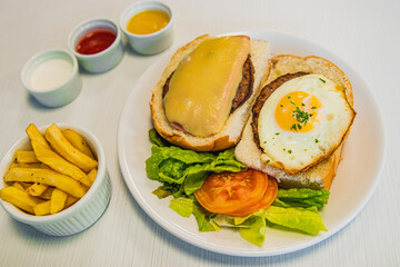 breakfast, ALMOÇO