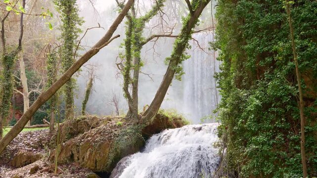 Stunning waterfall cascading in the monasterio de piedra natural park