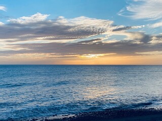 Fototapeta premium sunset over the ocean 