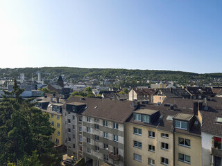 Stadt am Waldrand
