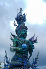 Fototapeta premium giant statue at wat phra kaew