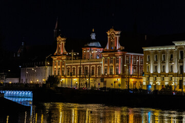 Naklejka premium Wroclaw, Poland: 12.17.2023: The city of Wroclaw during a beautiful sunset
