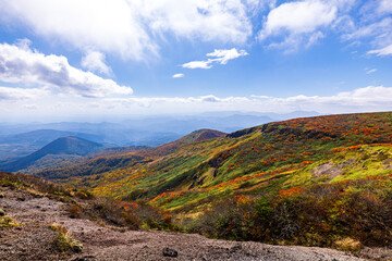秋色に染まる　栗駒山の絶景　
