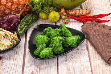 Indian green chicken mint tikka