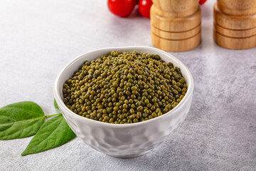 Raw dry green mash bean