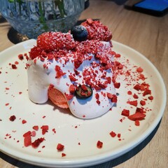 cheesecake with strawberries